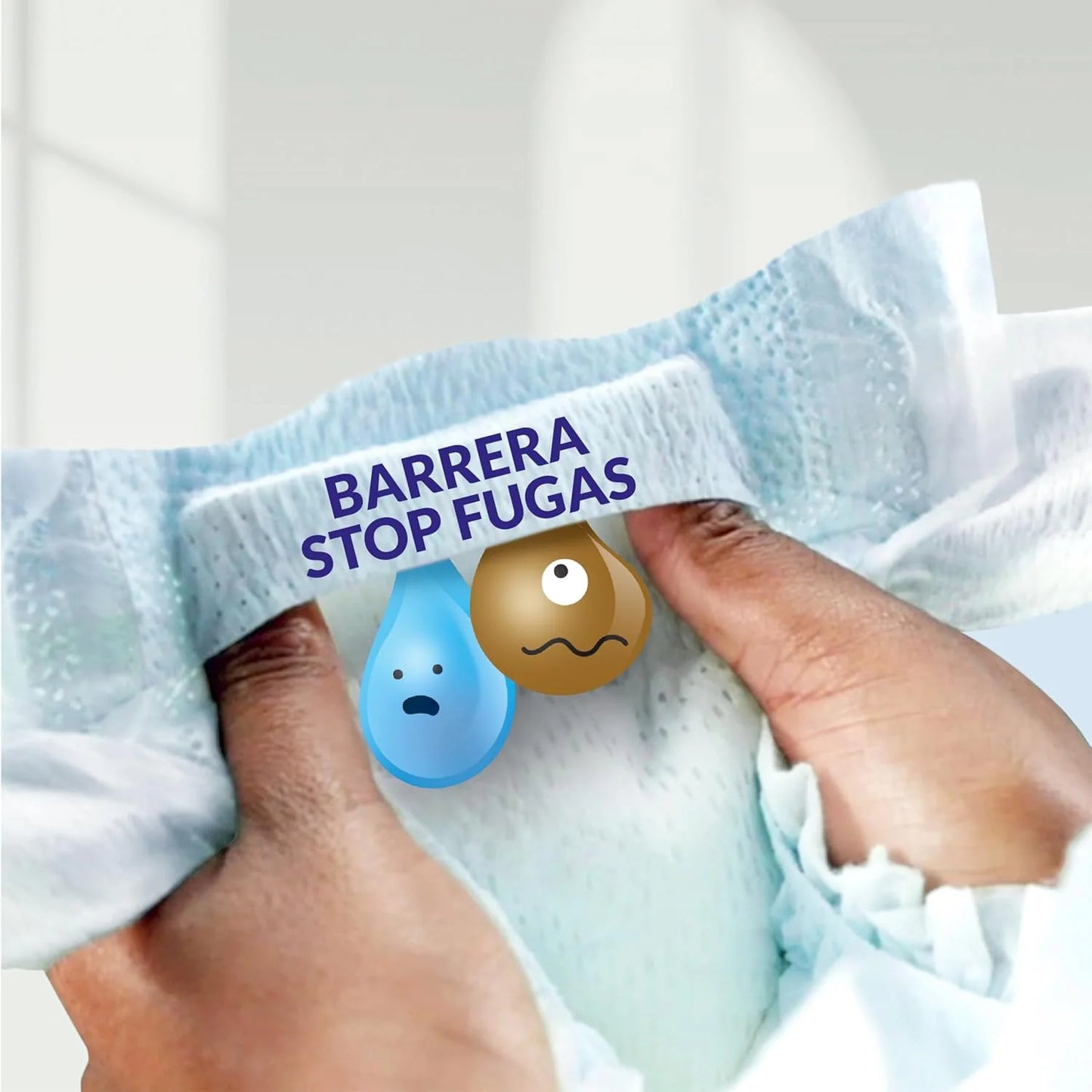 Dodot Pañales Bebé Sensitive, Talla 2 (4-8 kg), 240 Pañales + Regalo de 40 Toallitas Aqua Pure 99% Agua, Hasta 12 h De Protección Antifugas y Cuidado de la Piel, Pack Mensual